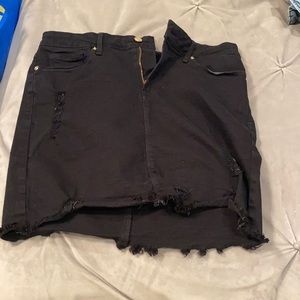 Good American high waisted denim skirt
